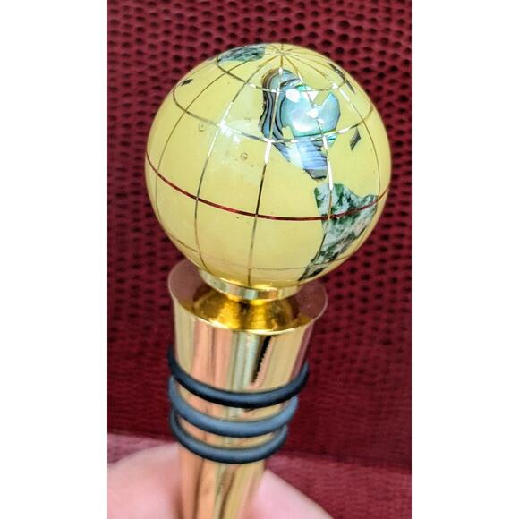 Gemstone World Globe Wine Bottle Stoppers Set 3 Heavy Gold Blue New In Box Gift - Picture 6 of 12